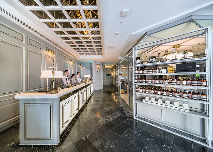 素坤逸57号萨利酒店 5*