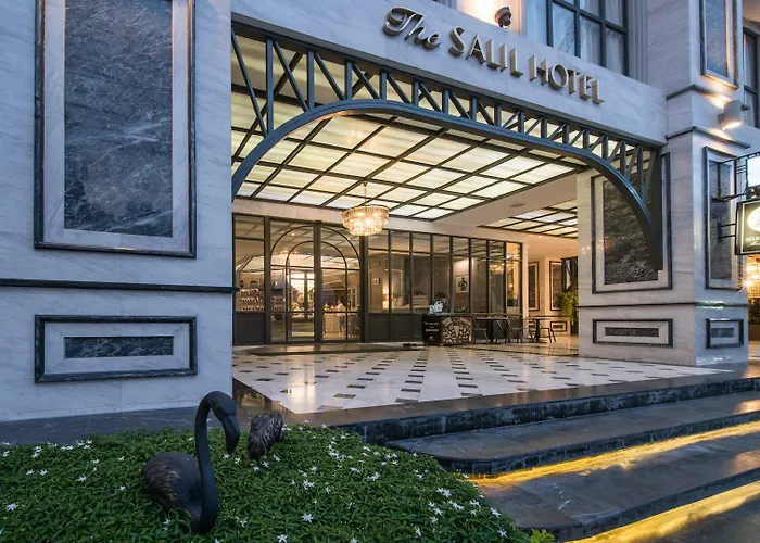 素坤逸57号萨利酒店 酒店